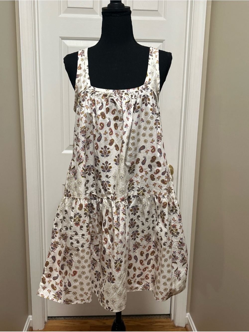 Old Navy Cream Floral Paisley Tiered Sundress cotton